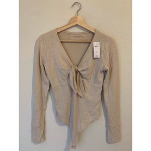 NWT Abercrombie & Fitch cozy tie-front bodysuit size Small